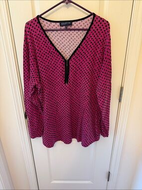 Jones New York Fuchsia Polka Dot Long Sleeve Top with Zipper detail at neck -3X